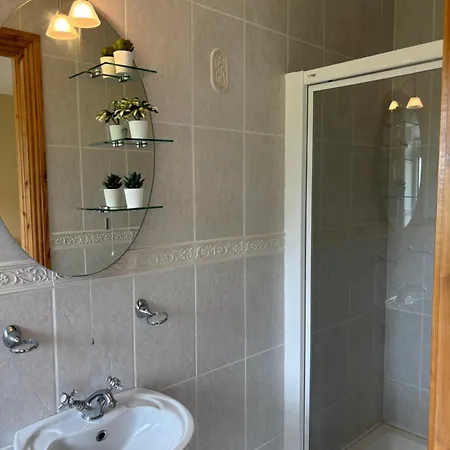 بيت للعطل Lock *