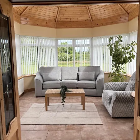 بيت للعطل Lock *