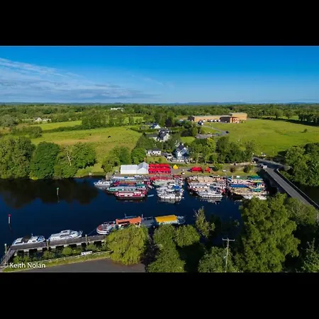 Lock 5 Minute Drive From *