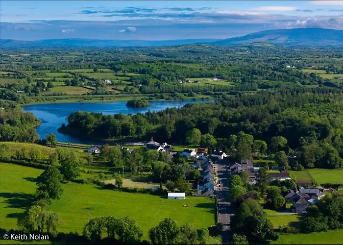 Lock 5 Minute Drive From *